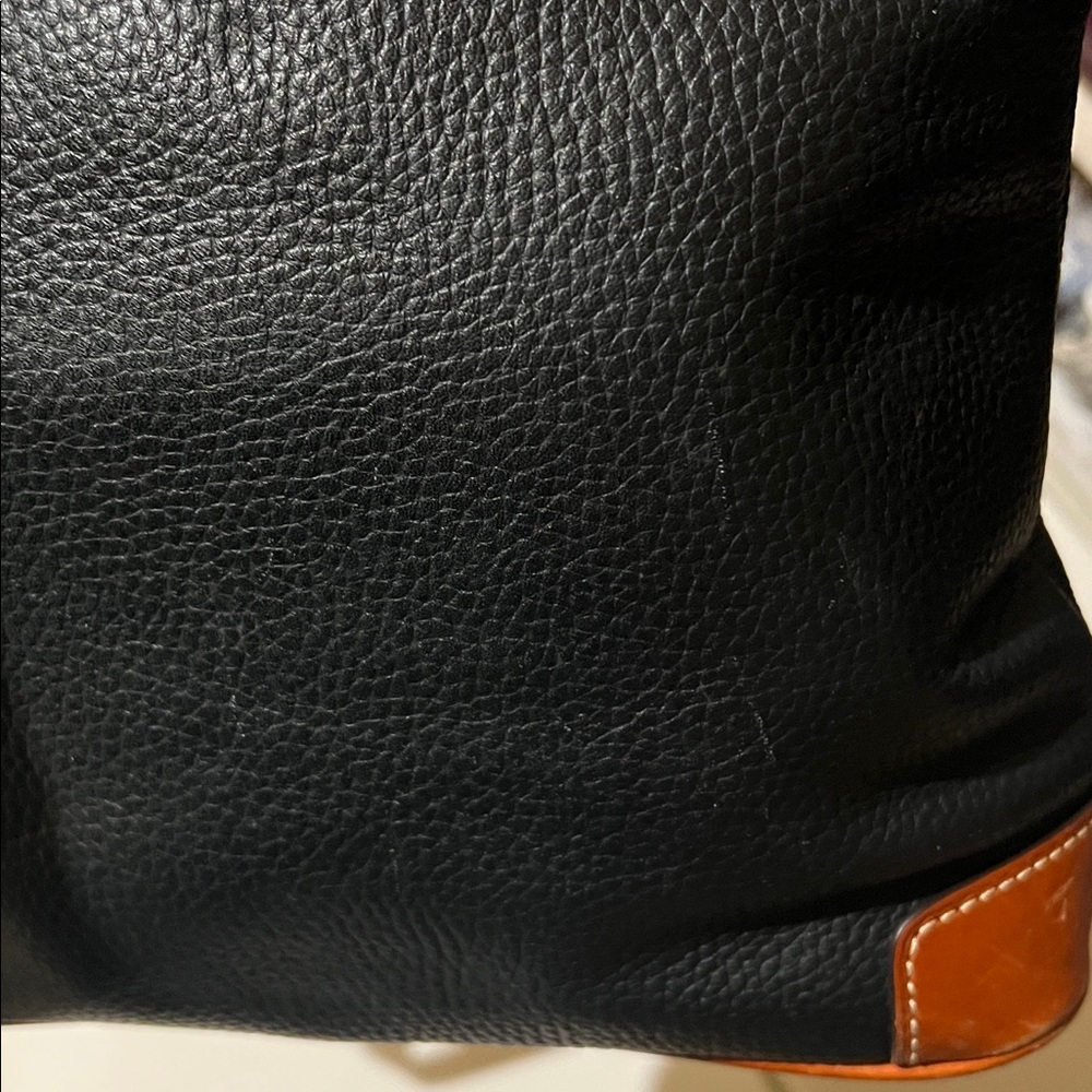 Dooney and Bourke pebbled grain Crossbody black purse - Picture 15 of 17